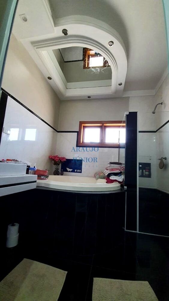 Casa à venda com 3 quartos, 240m² - Foto 7
