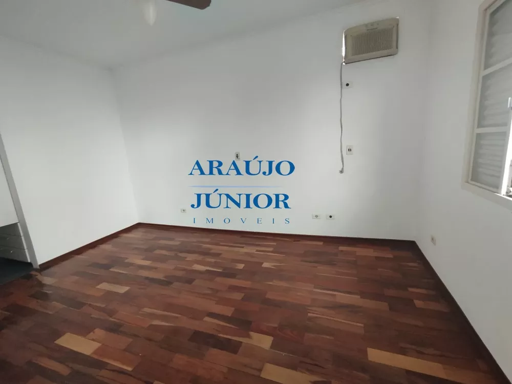 Casa, 3 quartos, 221 m² - Foto 3