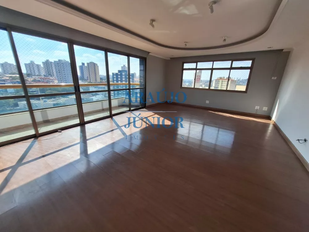 Apartamento, 3 quartos, 250 m² - Foto 1