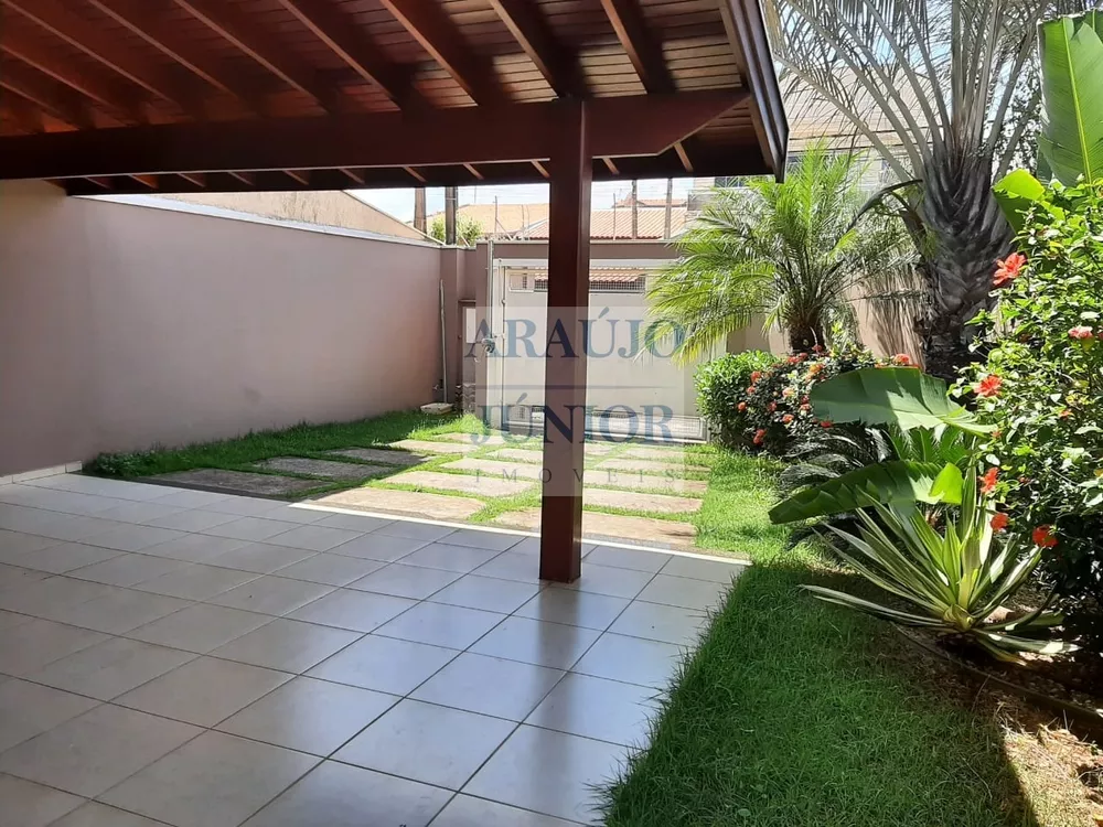 Casa, 3 quartos, 194 m² - Foto 1