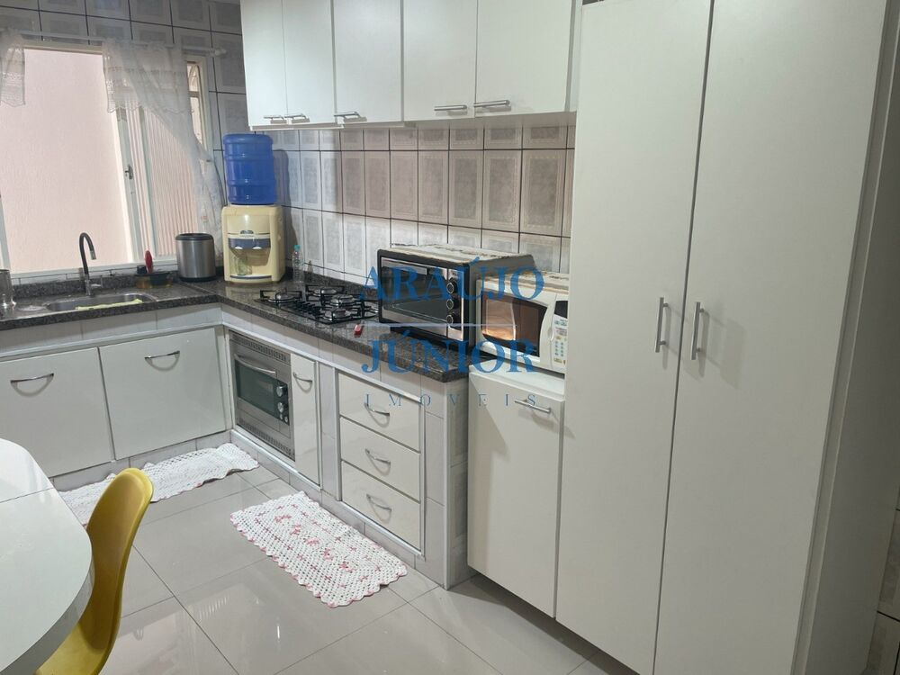 Casa à venda com 3 quartos, 170m² - Foto 5