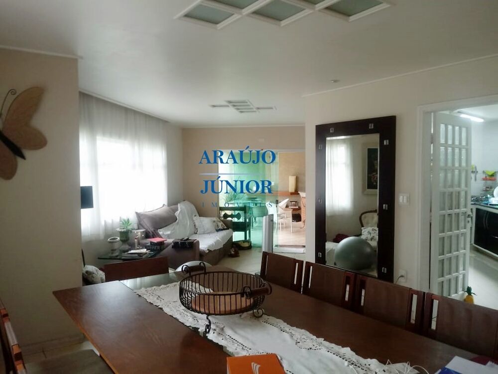 Casa à venda e aluguel com 3 quartos, 311m² - Foto 4