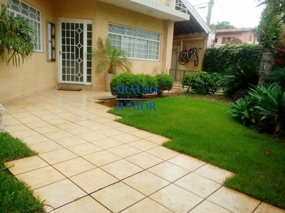 Casa à venda e aluguel com 3 quartos, 311m² - Foto 12