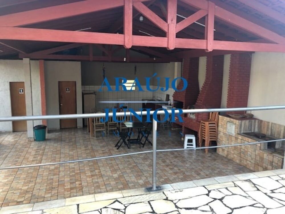 Chácara à venda com 5 quartos, 500m² - Foto 2