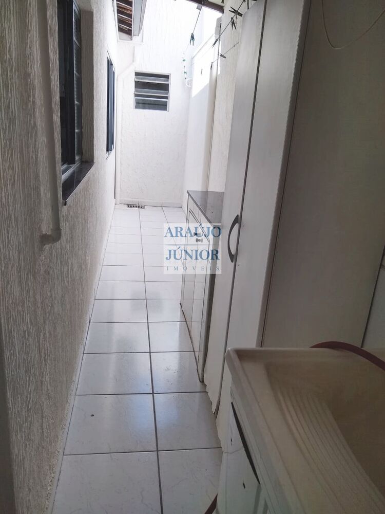Casa à venda com 3 quartos, 130m² - Foto 9