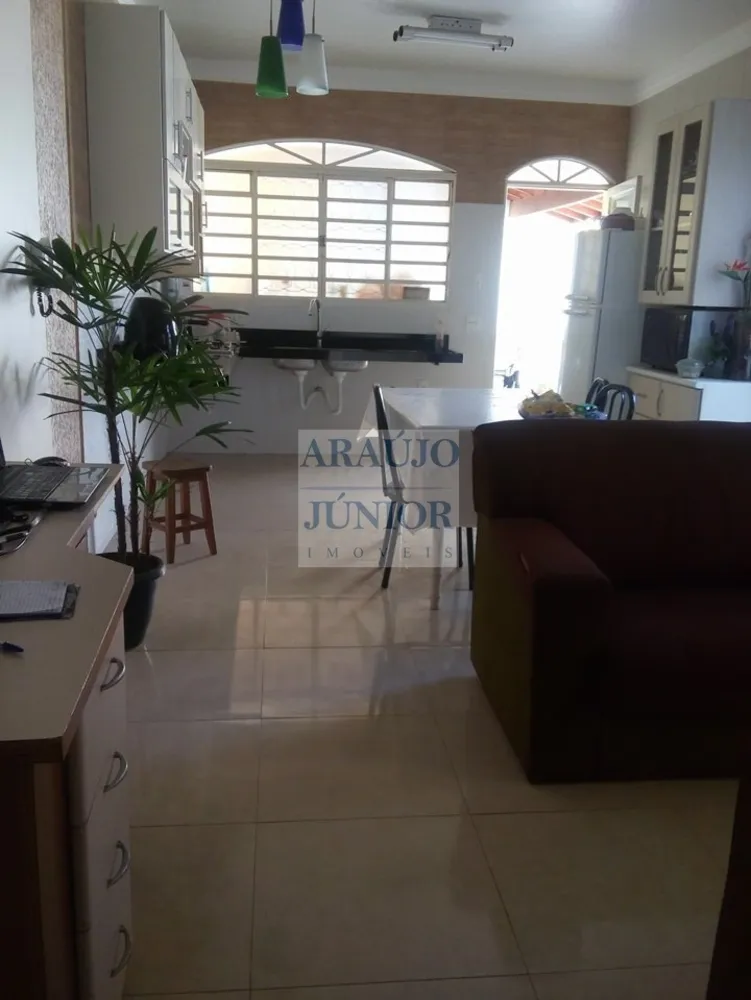 Casa, 3 quartos, 220 m² - Foto 3