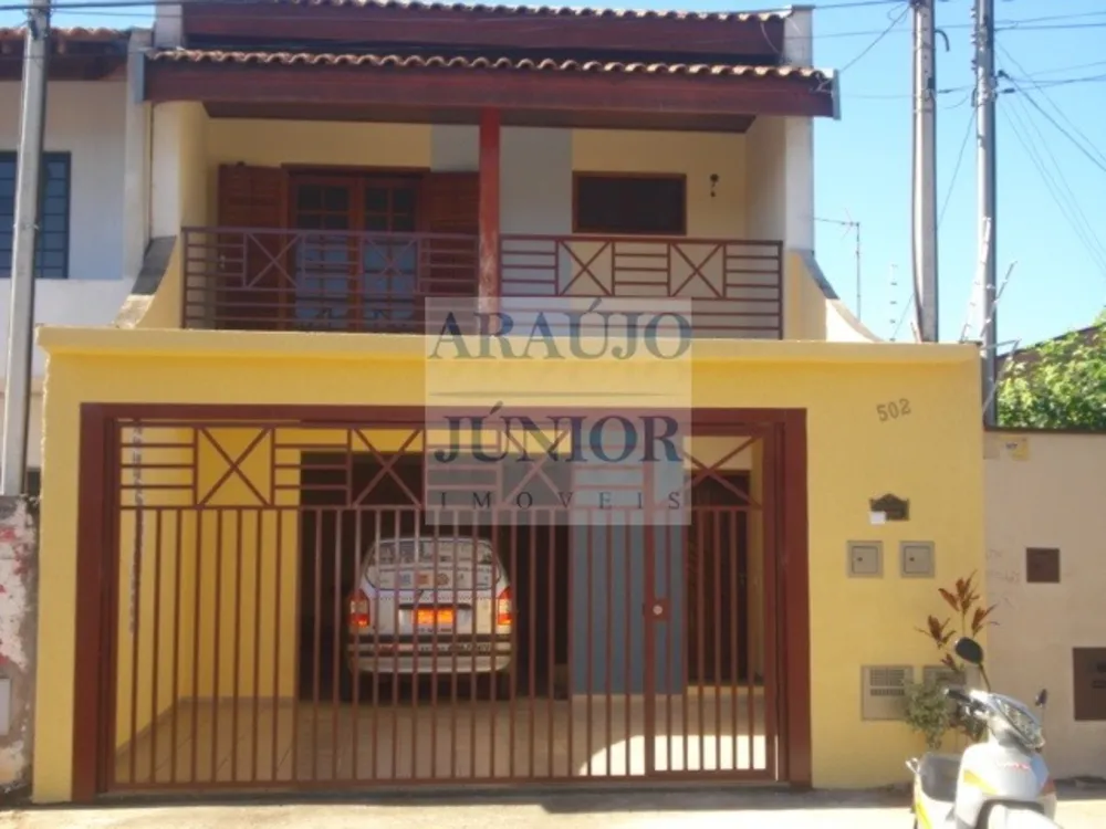 Casa, 3 quartos, 220 m² - Foto 1
