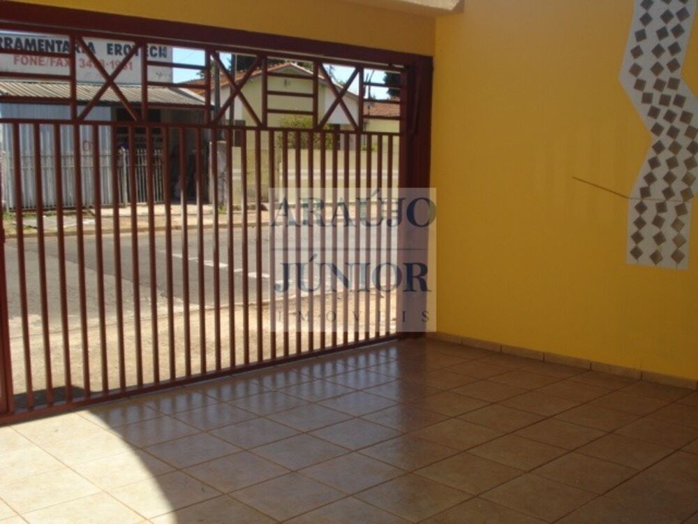 Casa, 3 quartos, 220 m² - Foto 2