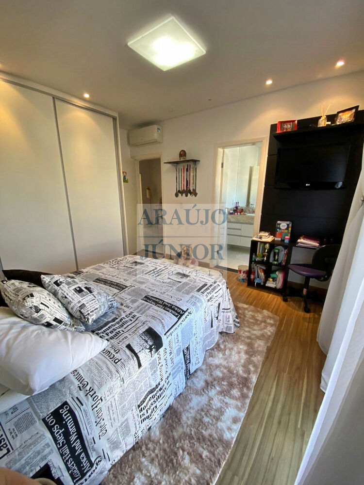 Casa à venda com 3 quartos, 300m² - Foto 18
