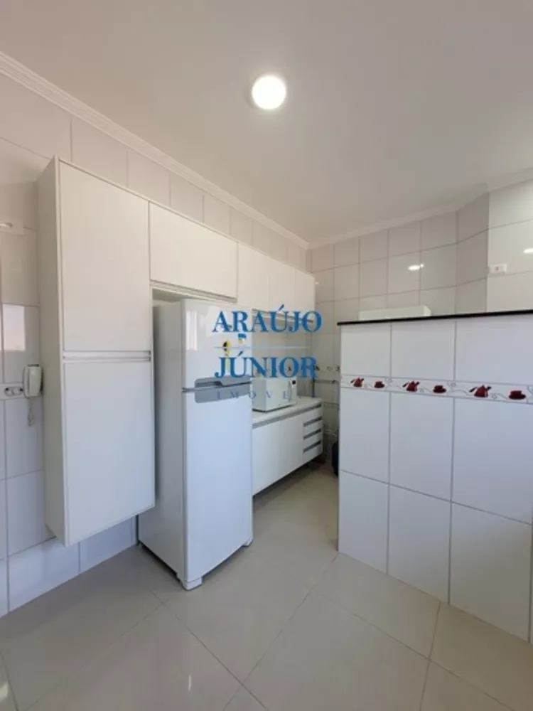 Apartamento à venda com 3 quartos, 131m² - Foto 4