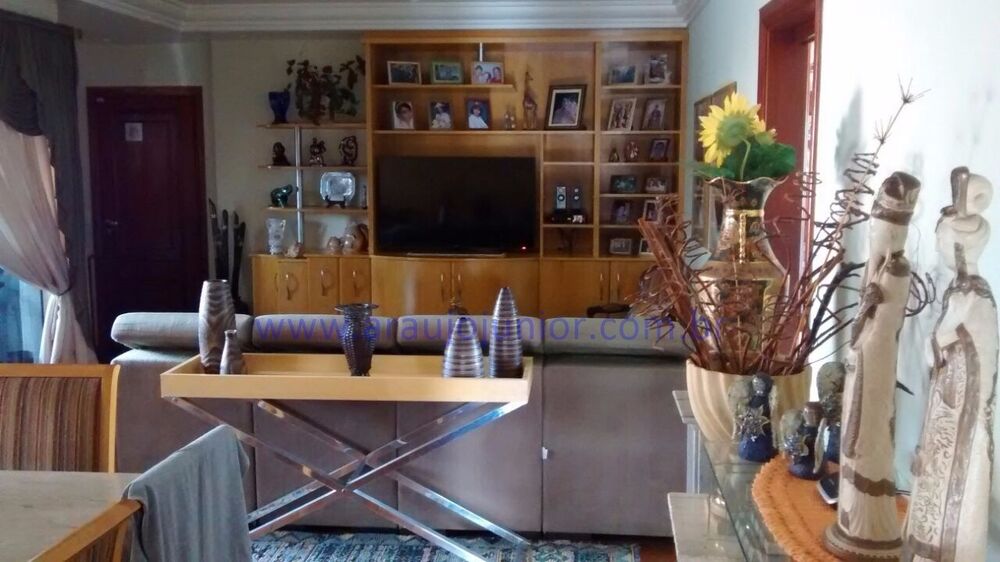 Apartamento à venda com 3 quartos, 168m² - Foto 3