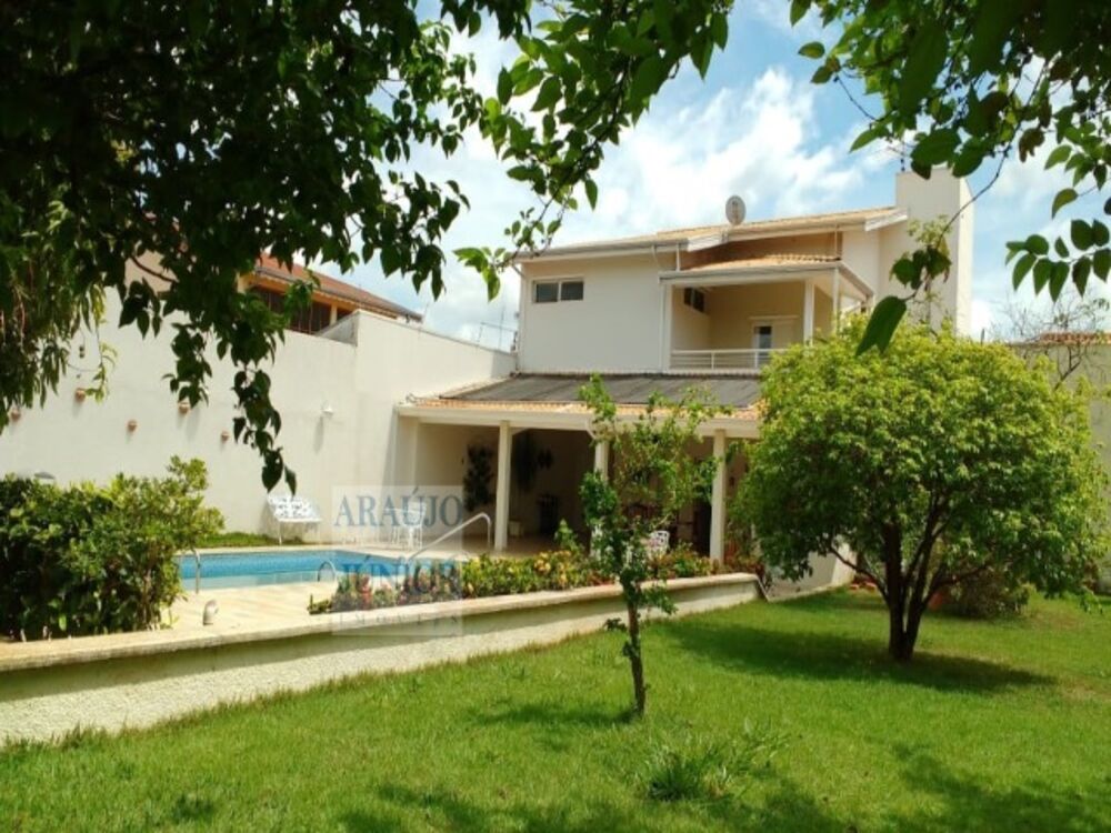 Casa, 3 quartos, 457 m² - Foto 1