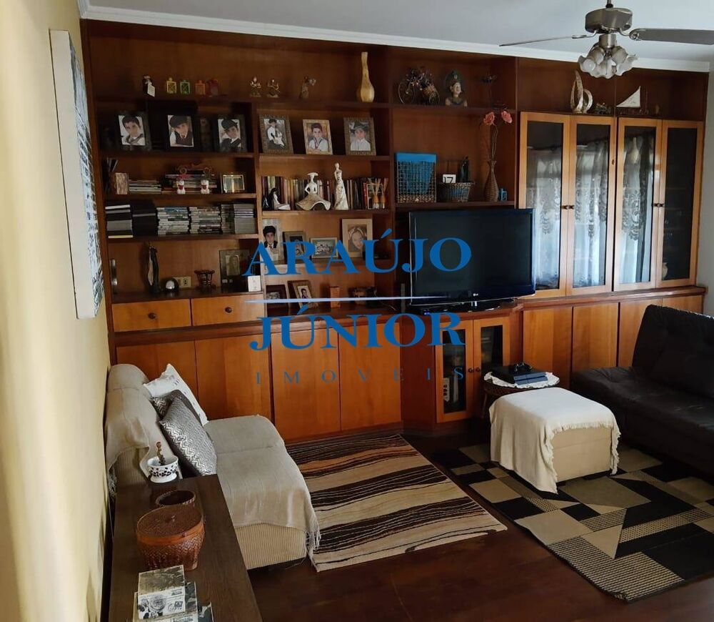 Casa, 3 quartos, 184 m² - Foto 1