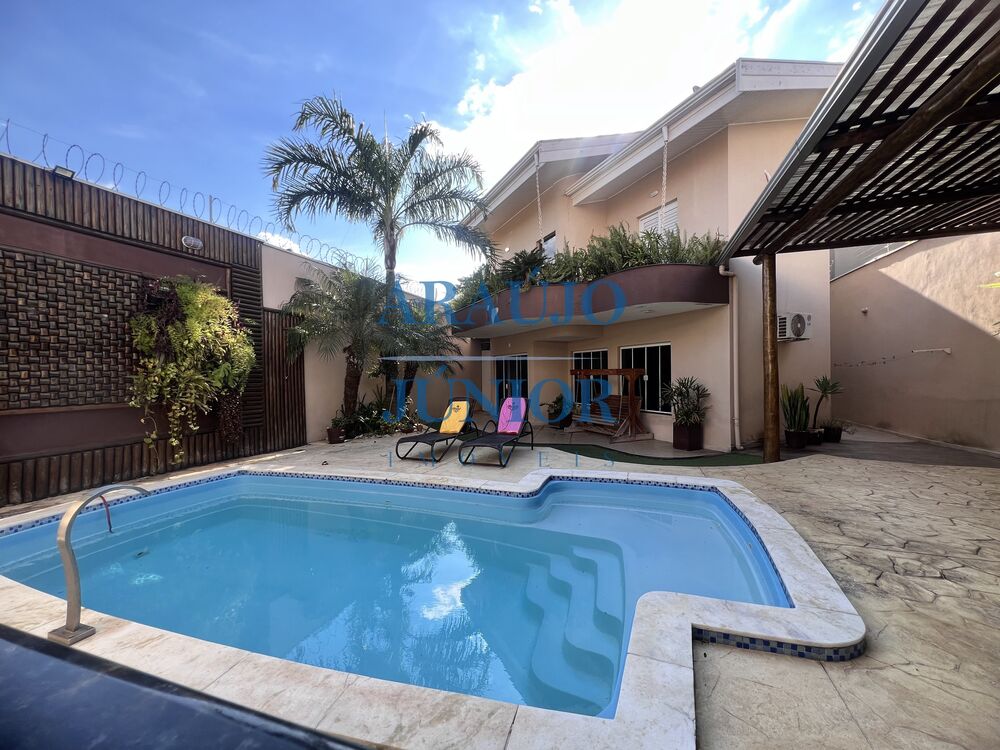 Casa, 4 quartos, 468 m² - Foto 1