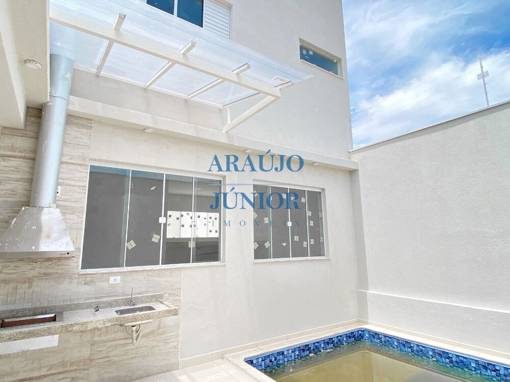 Casa à venda com 4 quartos, 180m² - Foto 2