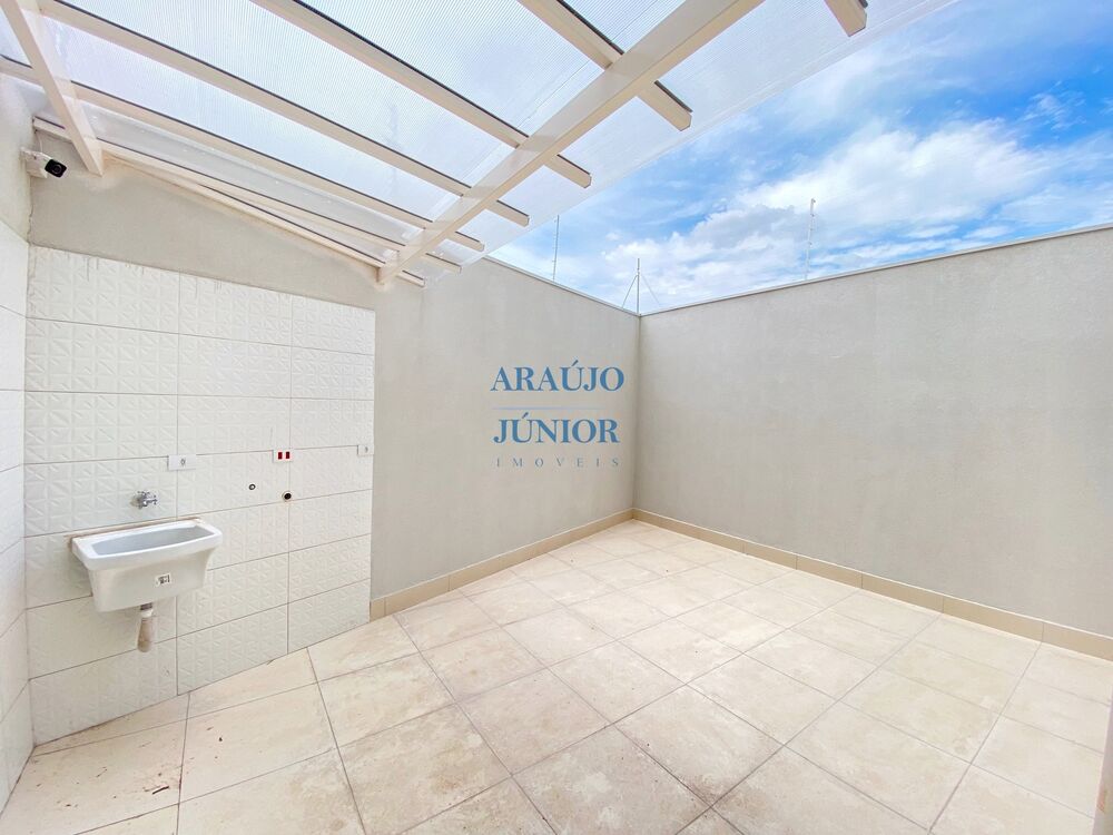 Casa à venda com 4 quartos, 180m² - Foto 3