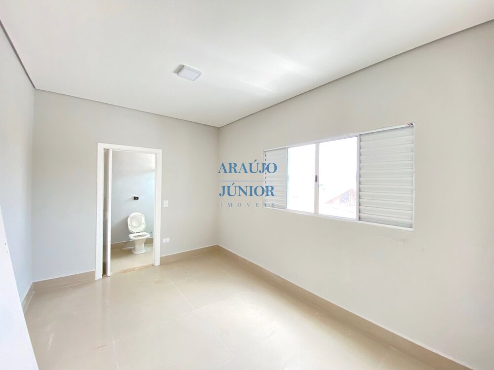 Casa à venda com 4 quartos, 180m² - Foto 14