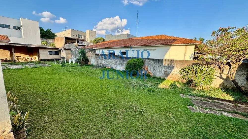 Casa, 3 quartos, 241 m² - Foto 2