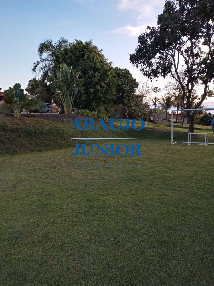Chácara à venda com 3 quartos, 230m² - Foto 2