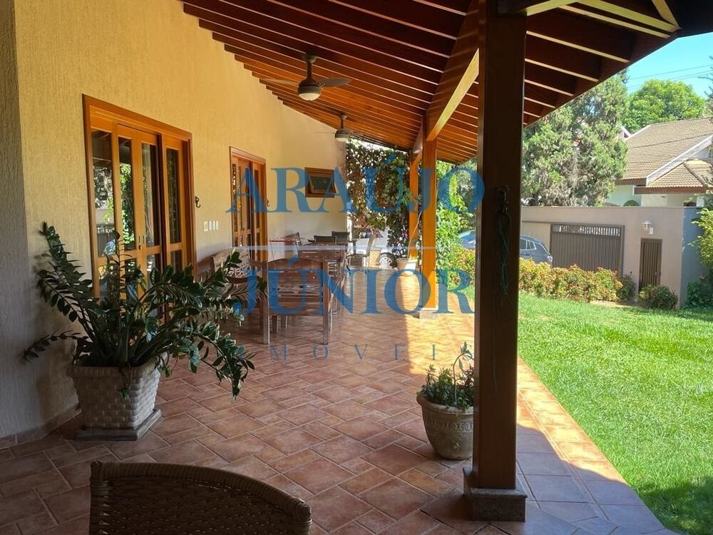 Casa, 4 quartos, 672 m² - Foto 1