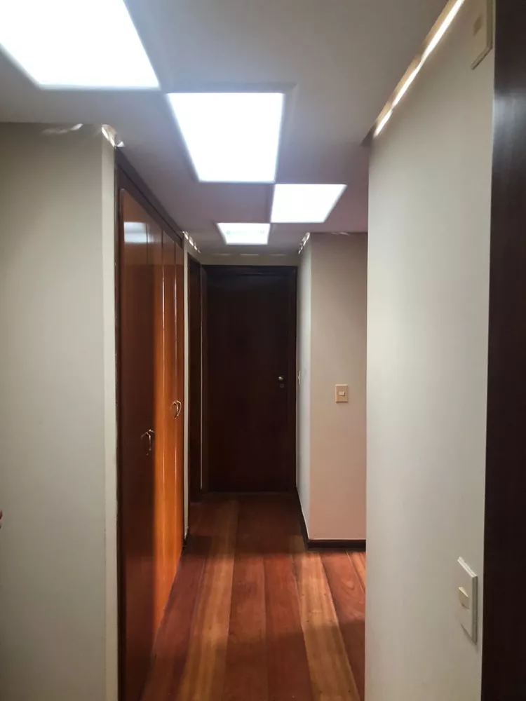 Apartamento à venda com 4 quartos, 223m² - Foto 7