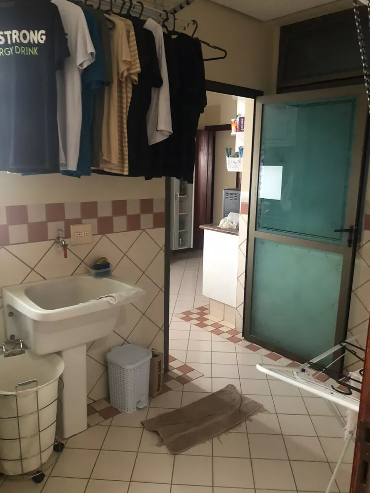 Apartamento à venda com 4 quartos, 223m² - Foto 5