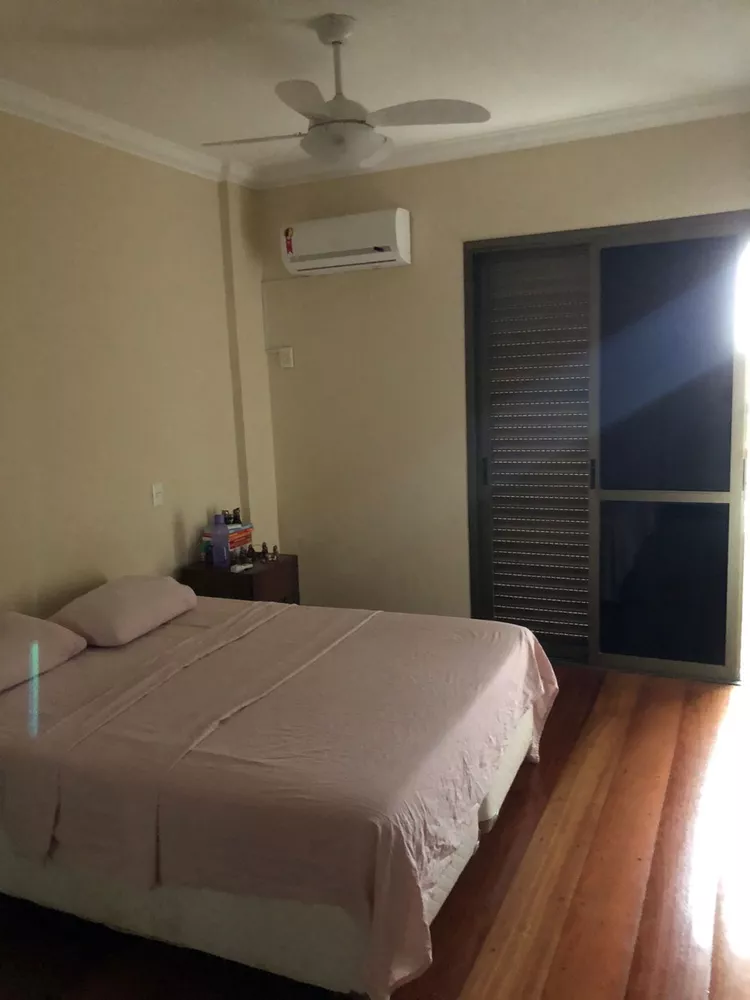 Apartamento à venda com 4 quartos, 223m² - Foto 11