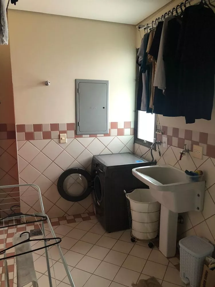 Apartamento à venda com 4 quartos, 223m² - Foto 20