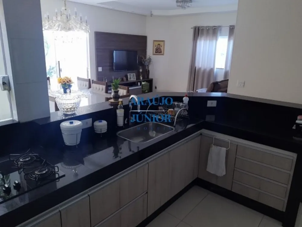 Casa, 3 quartos, 235 m² - Foto 6
