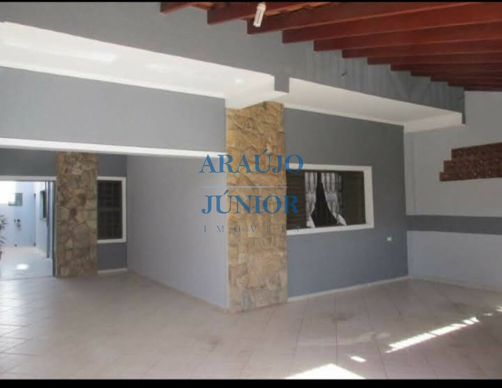 Casa à venda com 3 quartos, 185m² - Foto 2