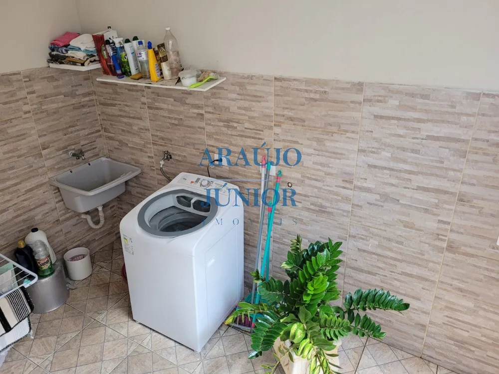 Casa, 3 quartos, 220 m² - Foto 1