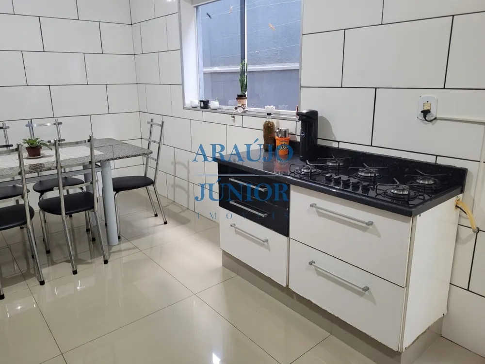 Casa, 3 quartos, 220 m² - Foto 2