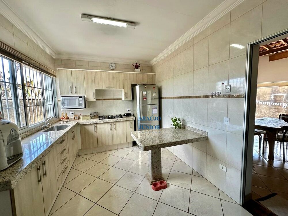 Casa, 3 quartos, 272 m² - Foto 5