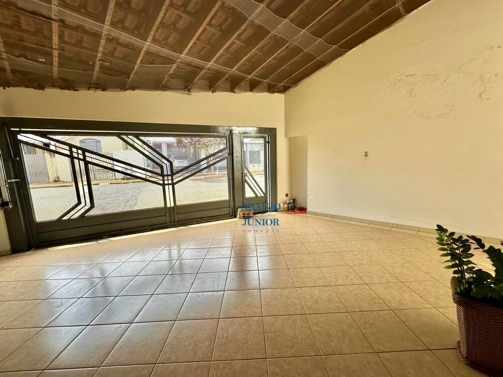 Casa, 3 quartos, 272 m² - Foto 1
