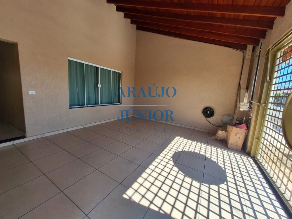 Casa à venda com 2 quartos, 135m² - Foto 3