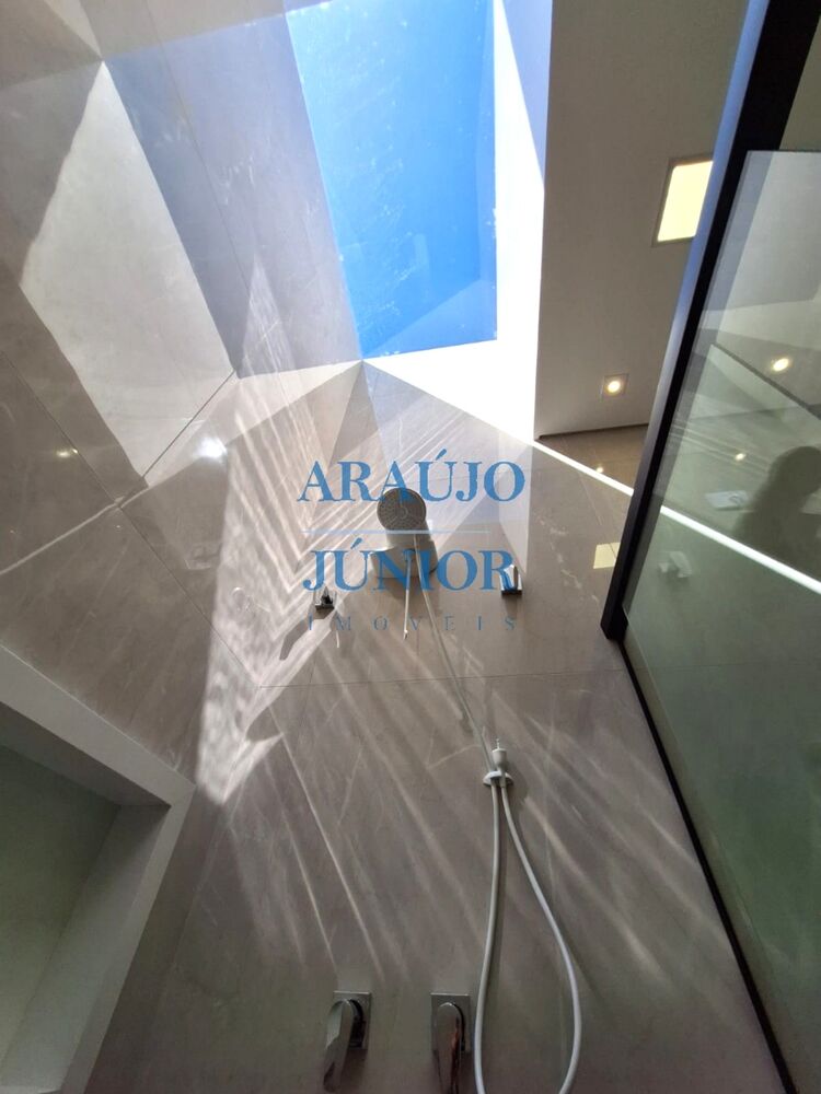 Casa à venda com 3 quartos, 156m² - Foto 2