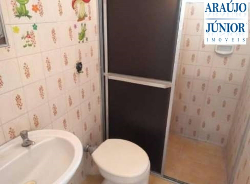 Casa à venda com 2 quartos, 82m² - Foto 4