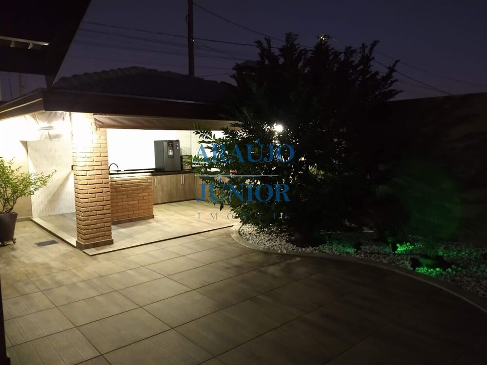 Casa, 3 quartos, 300 m² - Foto 1