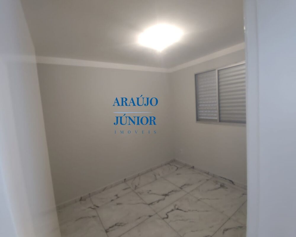 Apartamento à venda com 2 quartos, 50m² - Foto 2