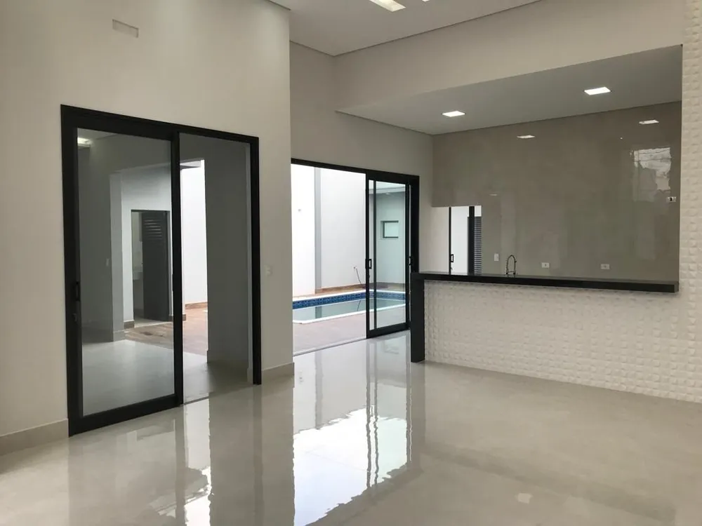 Casa, 3 quartos, 220 m² - Foto 1