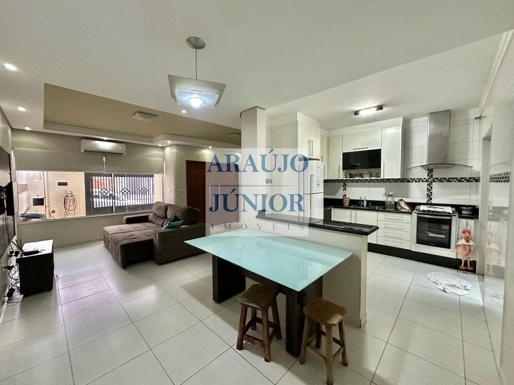 Casa, 3 quartos, 101 m² - Foto 2
