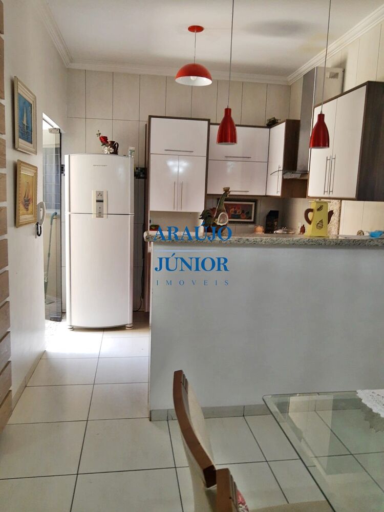 Casa, 3 quartos, 134 m² - Foto 2