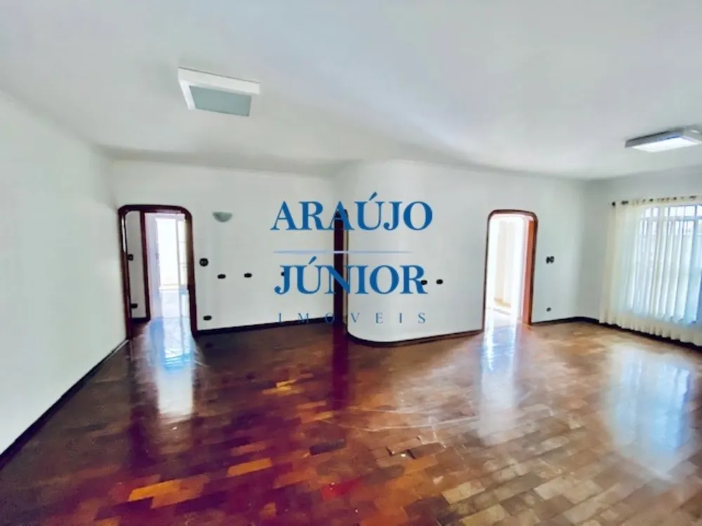 Casa, 4 quartos, 215 m² - Foto 2