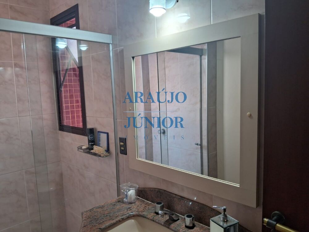 Apartamento à venda com 3 quartos, 137m² - Foto 19