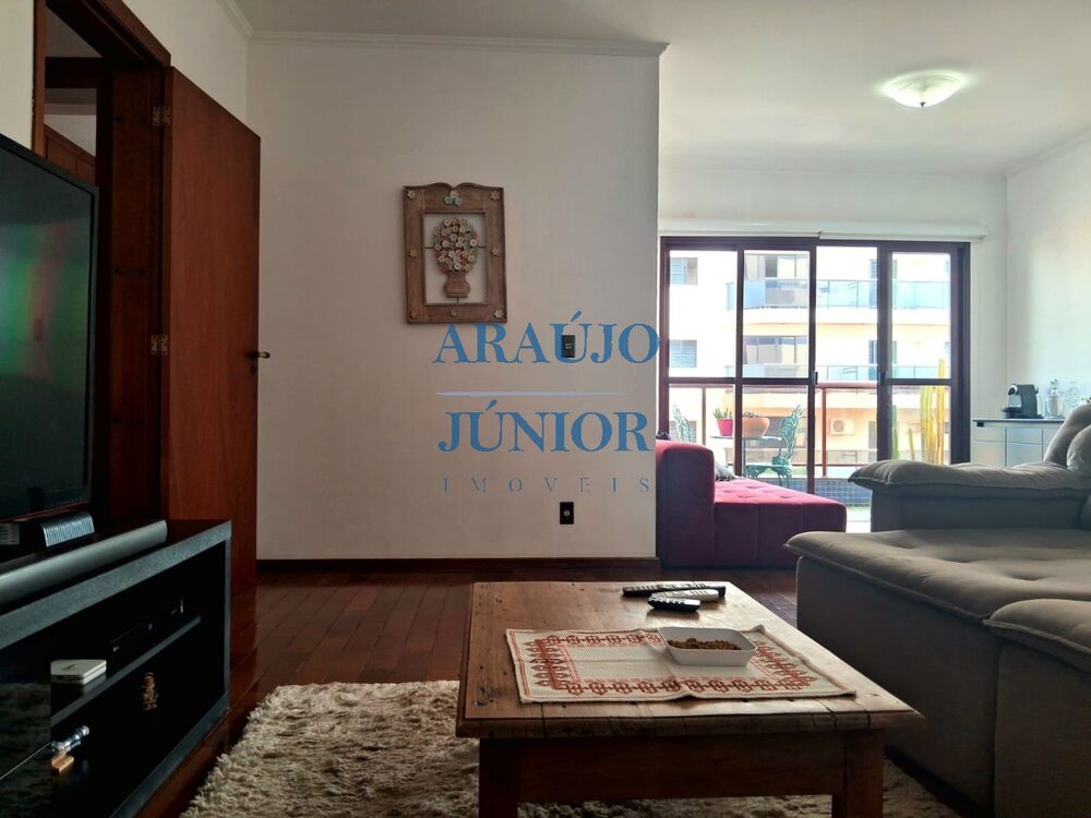 Apartamento à venda com 3 quartos, 137m² - Foto 1