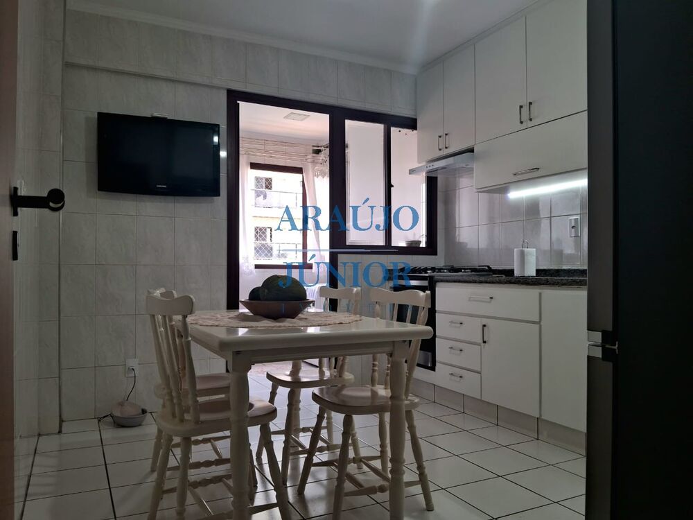 Apartamento à venda com 3 quartos, 137m² - Foto 15