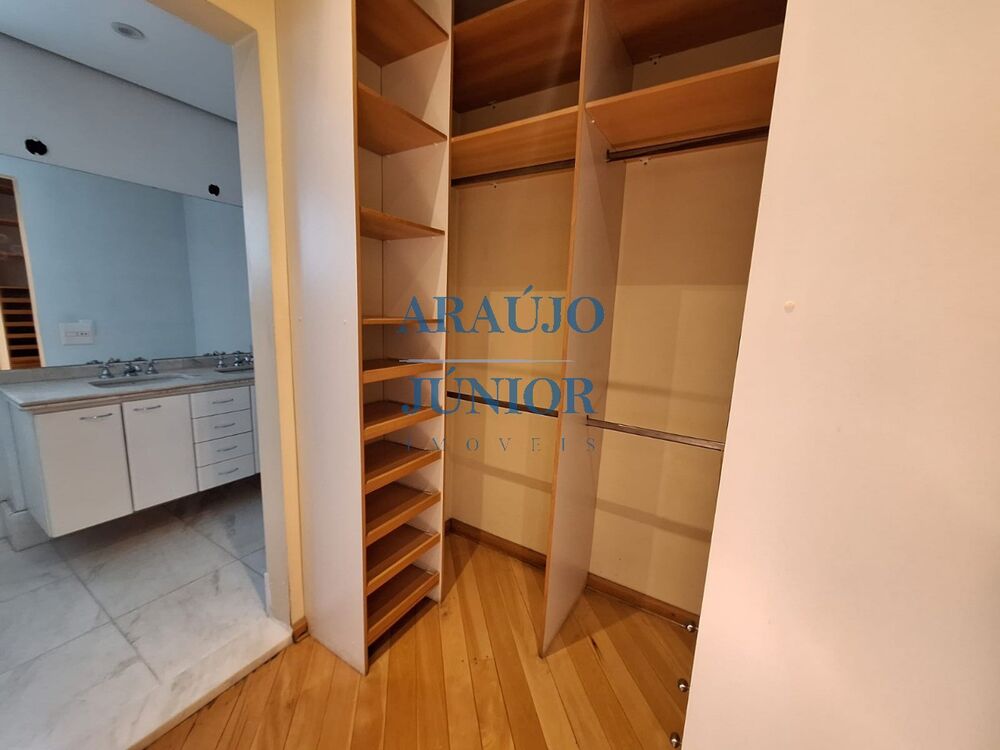 Apartamento, 3 quartos, 220 m² - Foto 2