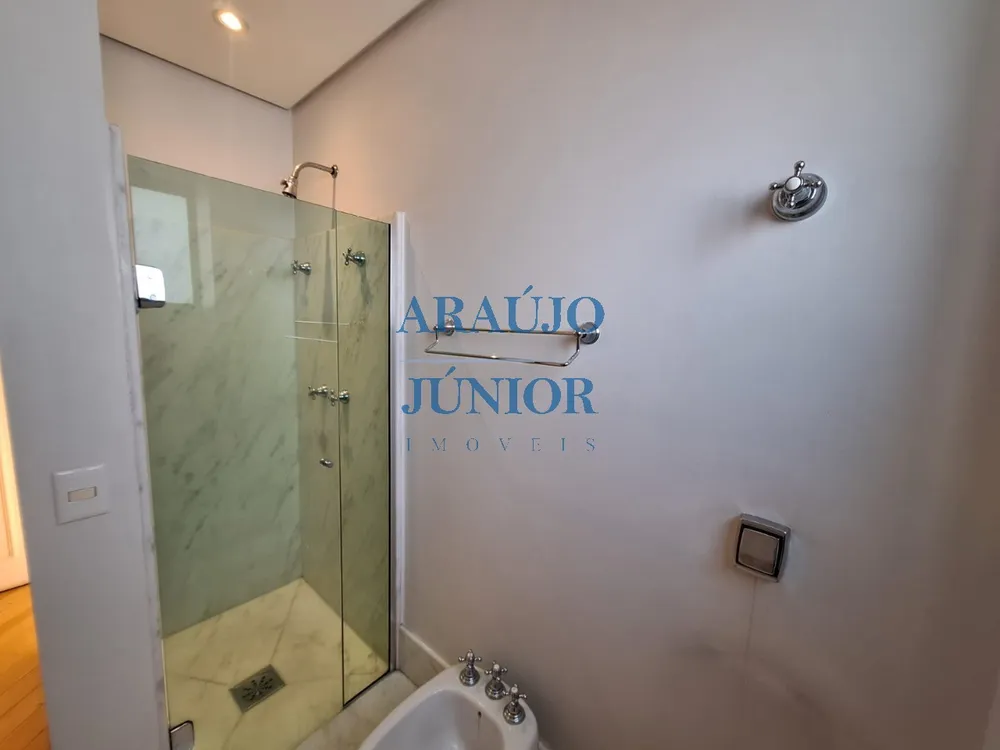 Apartamento, 3 quartos, 220 m² - Foto 2