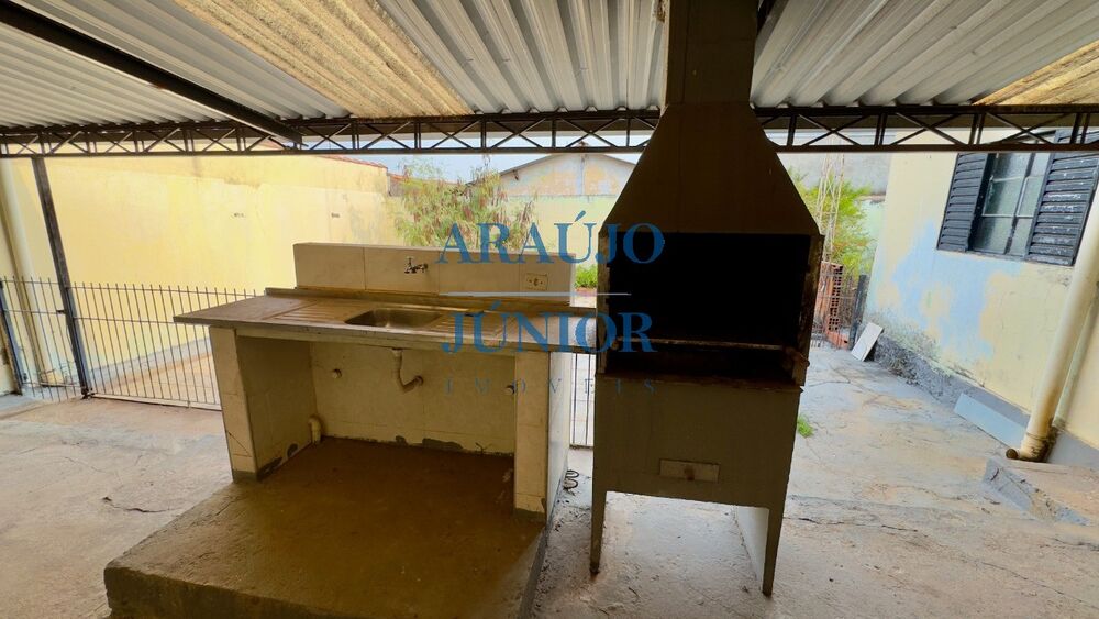 Casa à venda com 2 quartos, 219m² - Foto 12