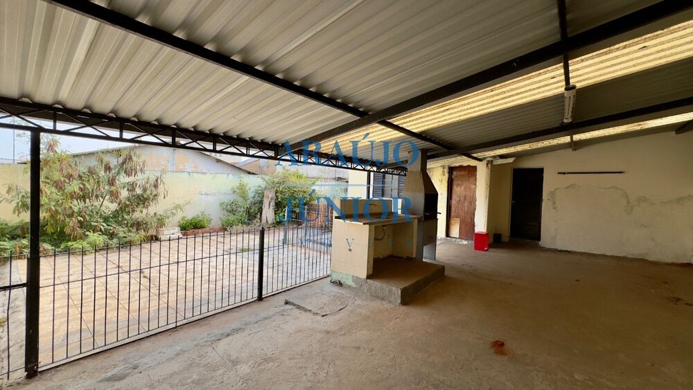 Casa à venda com 2 quartos, 219m² - Foto 11